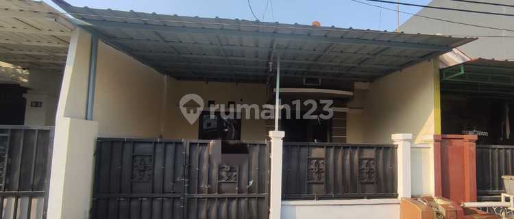 Rumah Sewa Kamar Tidur 2 + 1 Harapan Indah Bekasi Jawa Barat 1