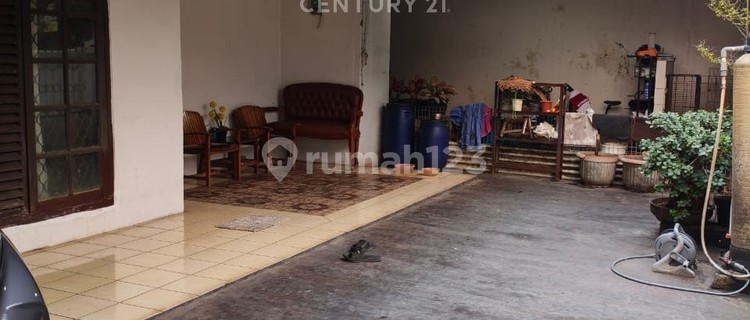 House Suitable for Culinary Business in Harapan Jaya, North Bekasi 1