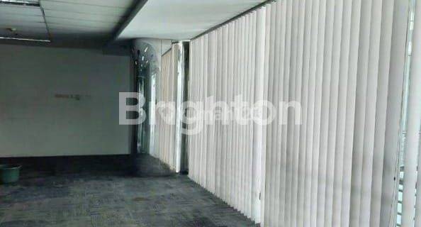 GEDUNG CNI CREATIVE CENTER (C3) PURI INDAH DISEWAKAN RUANGAN KANTOR DENGAN SPACE LUAS 1