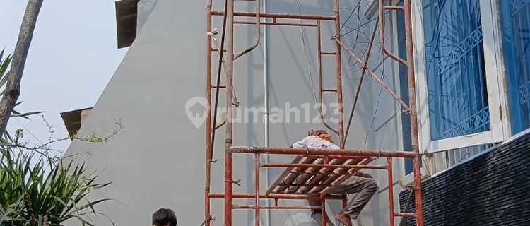 For Sale House in Grawisa Housing Complex, West Jakarta, SHM (Certificate of Ownership), 2.5 Floors 1