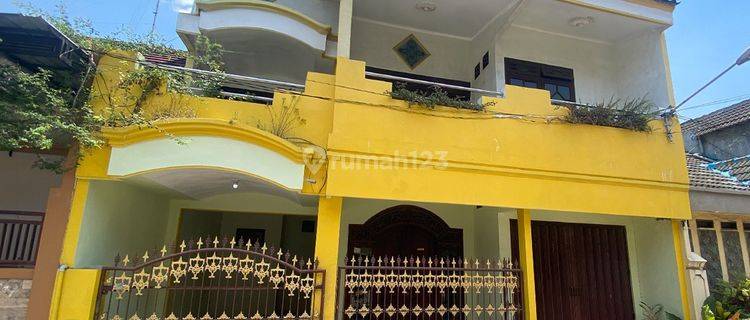 Rumah 2 Lantai Siap Huni di Permata Hijau, Singonegaran, Pesantren, Kota Kediri 1