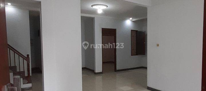 Rumah 2.5 Lantai Di Antapani 1