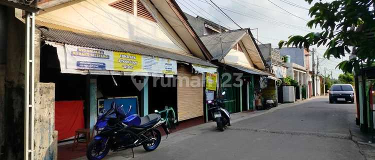 For Quick Sale: A 10-door rental house with 5 fully occupied kiosks in Cikunir Jakamulya, Bekasi. 1