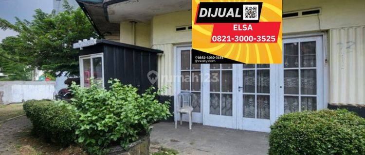 Dijual Rumah Hook 1.5 Lantai Luas 676 M2. 5 Kamar Tidur. Bonus Ruang Usaha Dan Kostan Aktif. Hanya 6 Menit Menuju Gasibu Dan Kampus Undap. Area Komersil Cocok Dijadikan Tempat Usaha/ Kostan/ Cafe/ Kantor/ Sekolah. Dipatiukur Bandung 1