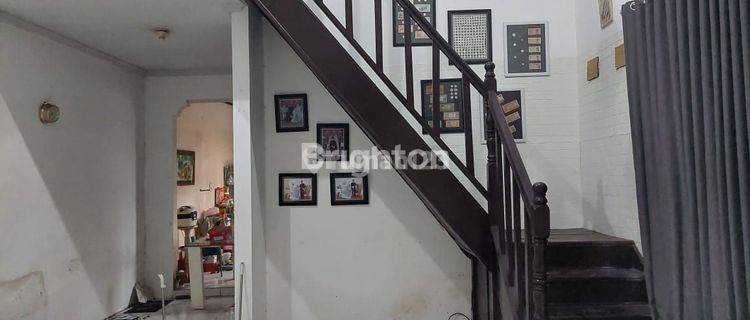 RUMAH DI PINGGIR JALAN RAYA 1