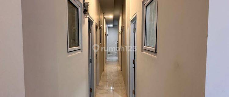 Kost 3 Lantai 25 Kamar di Griya Loka Bsd, Tangerang 1