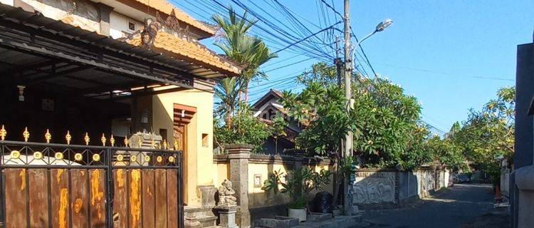 Dijual Rumah Dikawasan Strategis di Denpasar 1