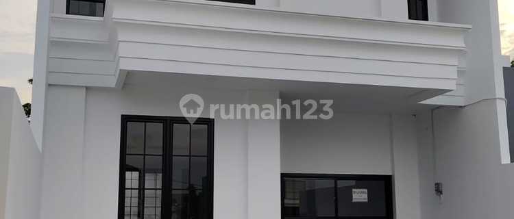 New Luxury House In Gran Wisata Very Serene And 24-Hour Secure 1
