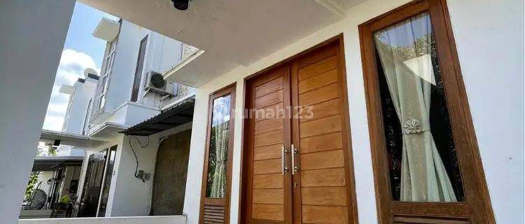 Dijual Rumah Di Taman Giri - Harga Murah 1