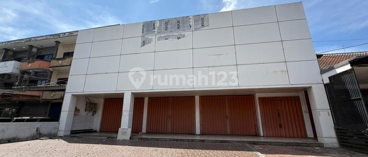 Two-Story Spacious Shop in Gatsu Timur Business Area, Denpasar 1
