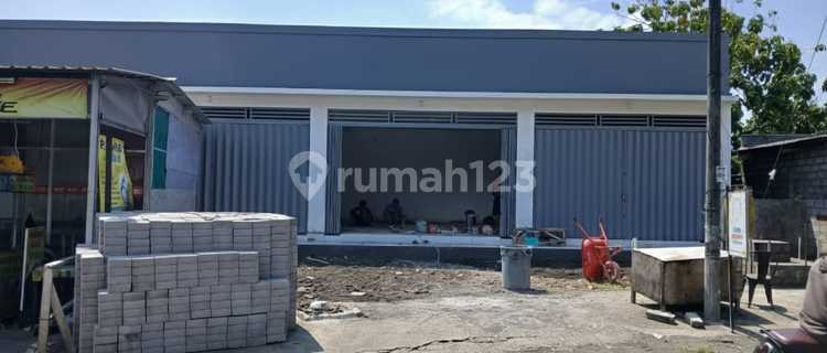 Strategic Shop House in Benoa, 300 M2 Land Area, Attractive Price 1