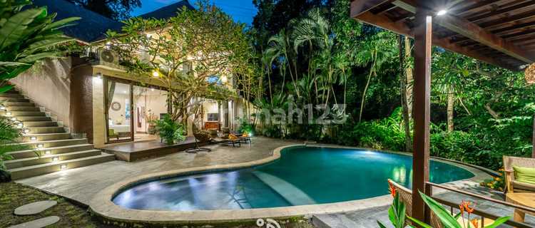 Villa By River Side In Buwit  1