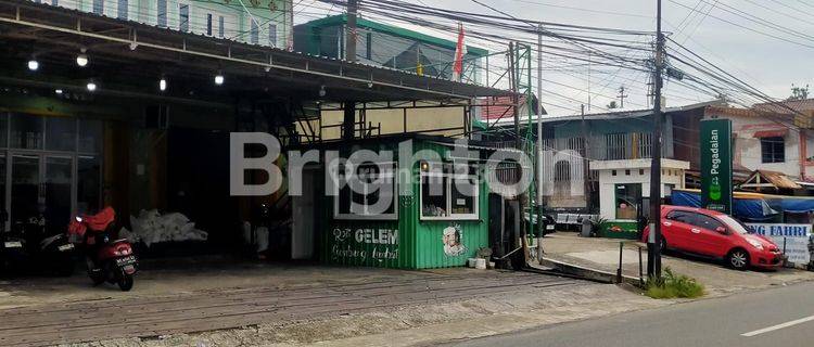 Ruko gandeng 3 pintu 3 lantai 1