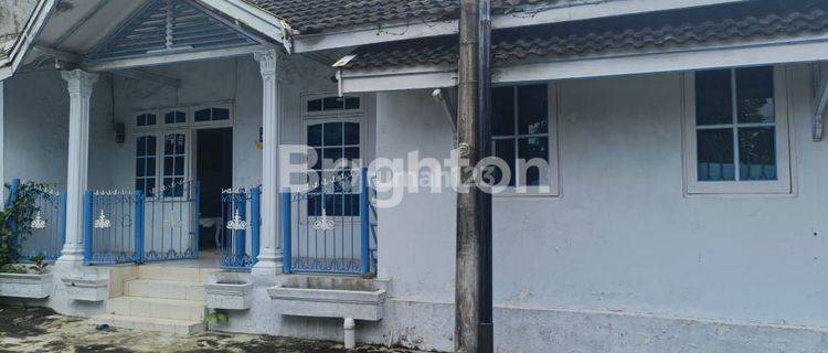 Rumah Model Vintage Siap Huni di Daerah Lawang 1