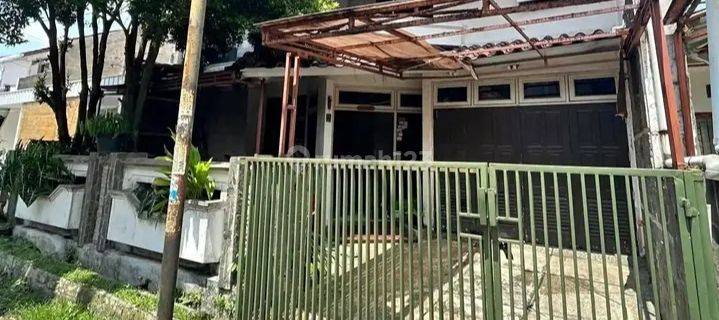 Dijual Rumah Lama Terawat Komplek Turangga 1