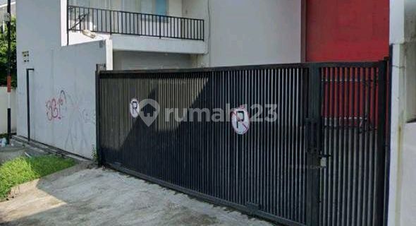 Sewa Gudang Dukuh Kupang 1