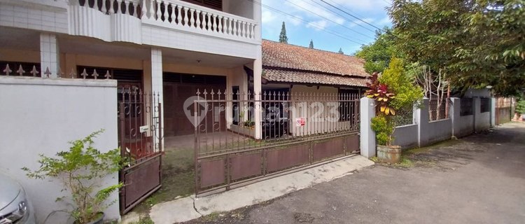 Jantung Dago: Residential House + Passive Income 12 Rental Rooms 1