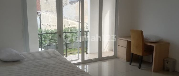 Dijual /Disewakan Cepat Rumah Baru Siap Huni 3 Lantai di Tomang Jakarta Barat 1