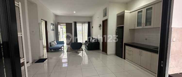 Minimalist House in Prime Area Sector 9 - One Gate & Strategic Location 1