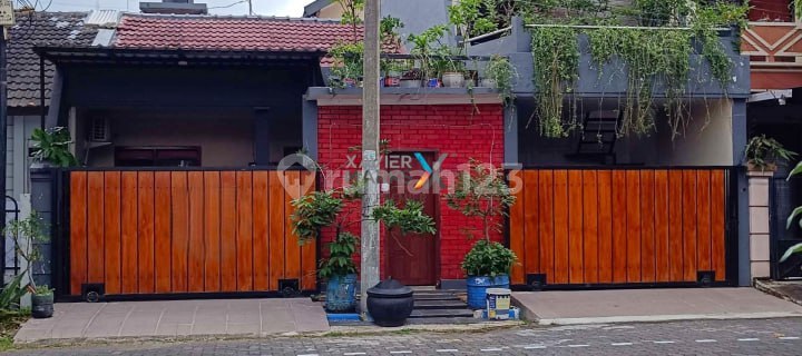 Dijual Rumah Untuk Usaha Atau Hunian Keluarga Posisi Hook  Di PBI Araya Malang 1