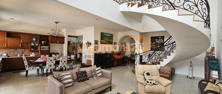 Turun harga! Rumah Cantik Amerikan Classik di Kota Wisata Cibubur 1