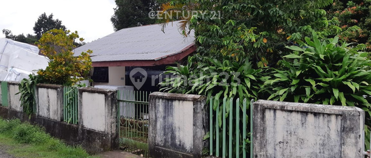 Rumah Tinggal Dekat Pantai Wisata Di Nusaniwe S8525 1