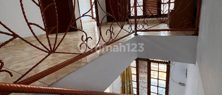 Two-Story Clean House Ready to Occupy in Johar Baru Jakarta R2201 1