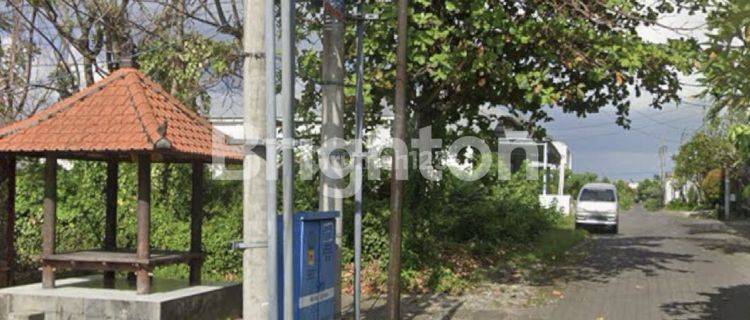 Tanah disewakan di Gatot Subroto Barat 1