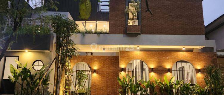 Rumah Bangunan Mandiri Design Cantik di Banyan Ville The Green BSD 1