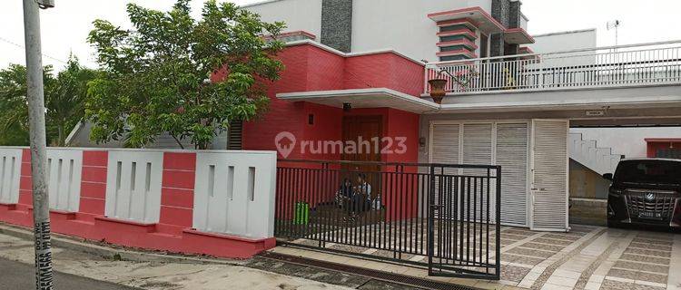 *DiJual Rumah Hook 2 Lantai Daerah Jombang*  1