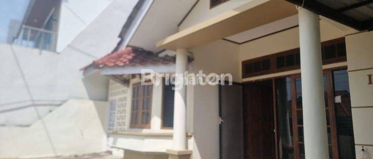 Rumah di sewakan 2 lantai lokasi perumahan 1