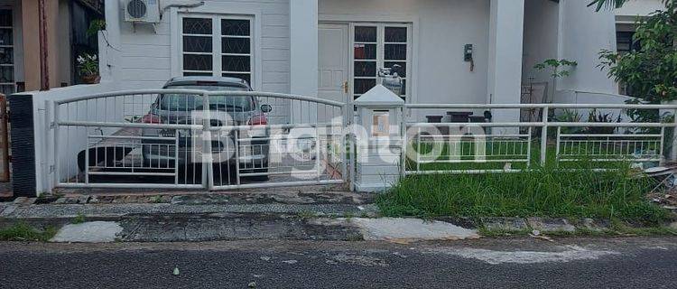Rumah di jual cepat lokasi strategis 1