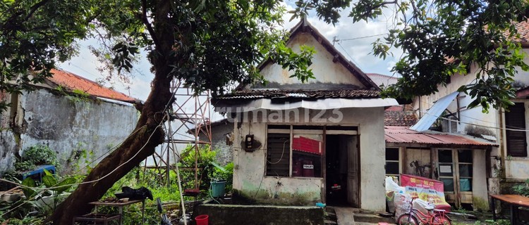 Rumah Tua Di Sultan Agung Semarang (hitung Tanah) - dibawah NJOP  1