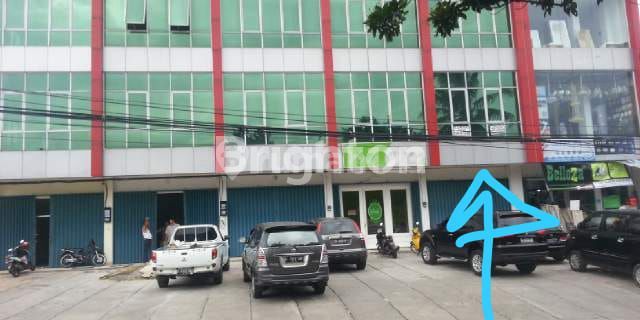 For rent: shop house 1