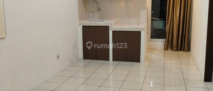 Disewakan 2 Kamar Tidur Semi Furnis Tower C 1