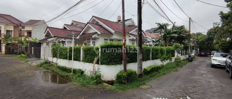  Dijual Rumah Hoek Strategis di Jantung Bintaro – Halaman Luas, Siap Huni! 1