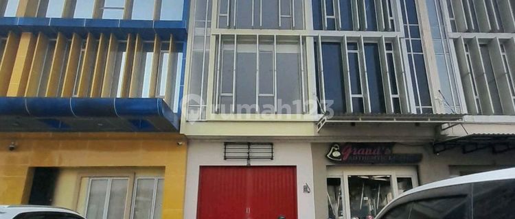 For Sale: Grand Wisata Shop House 1