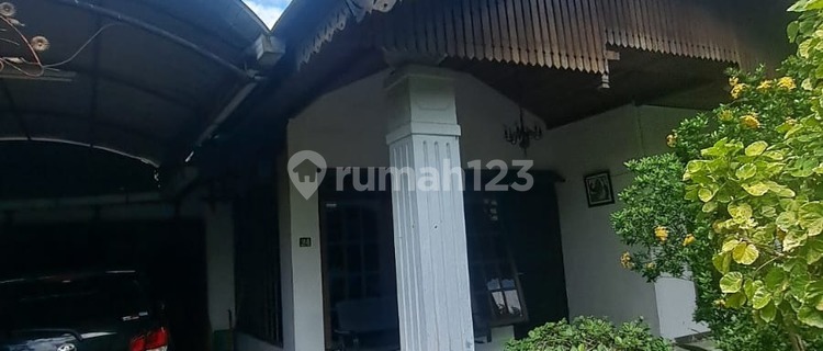 Residential House on Jl. Karna Sosial, South Pontianak 1