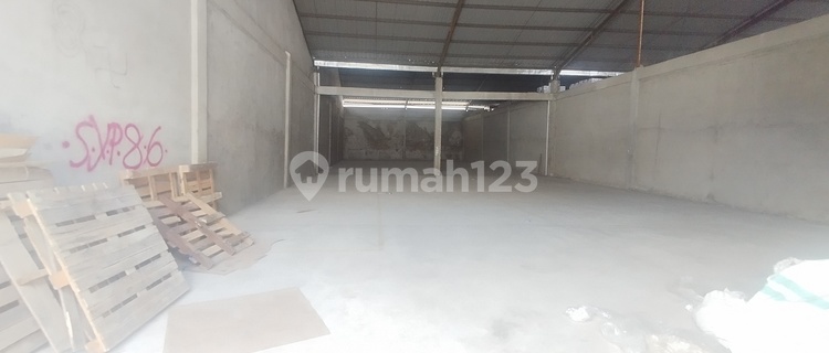 Gudang Jl. Komyos Soedarso Ukuran 450m2 Sangat Bagus Premium 1
