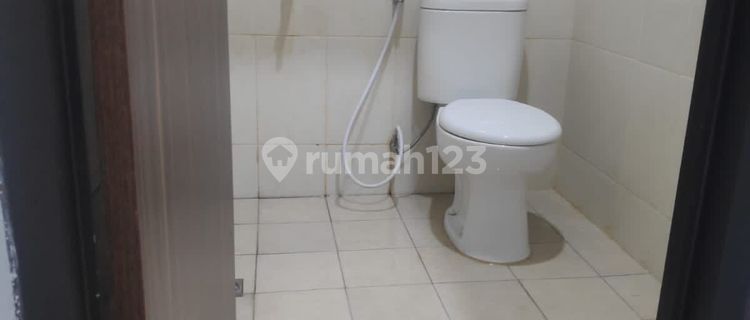 For Sale & For Rent - Ready-to-Use Ruko (Shop House) Well-Maintained, Clean, and Functional. Ideally Suited for Offices or Dry Goods Storage Warehouses. 1