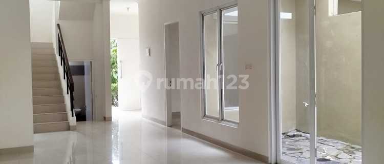 Disewakan Rumah Rapih di Illago Gading Serpong 1