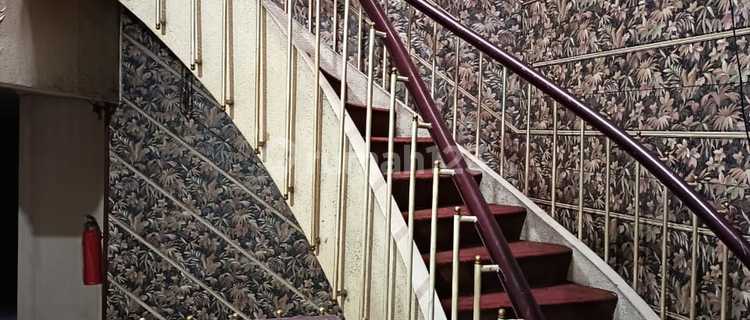 For Sale 4-Story Shop House in City Center, Excellent Condition 1