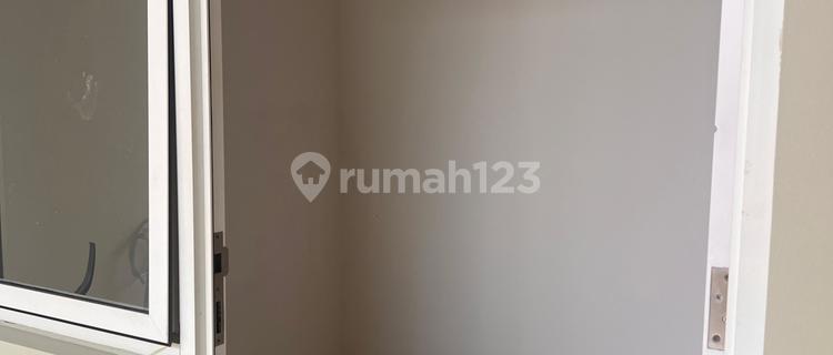 Di sewakan  Rumah Kota Baru Parahyangan  Cluster Naganingrum  1