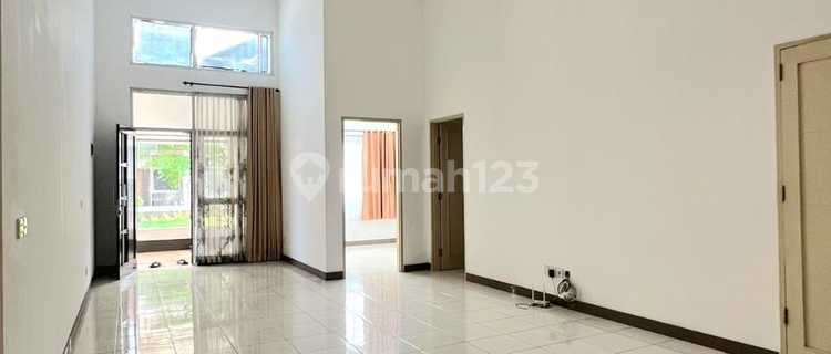 Disewakan Rumah Di Kota Baru Parahyangan  1