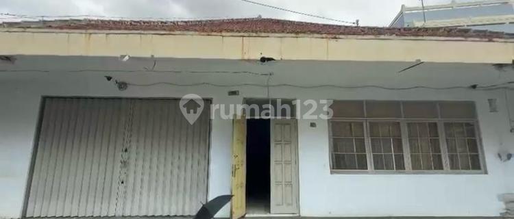 Vintage Nuance House Rental in Front of Cihideung, Tasik City 1