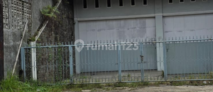 Maintained Shop House Rental in the Housiest Residential Area of Tasik 1