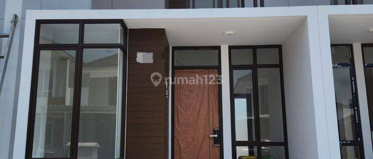 Dijual! Rumah Bagus Unfurnished Di Lavon Girona Cikupa, Tangerang 1