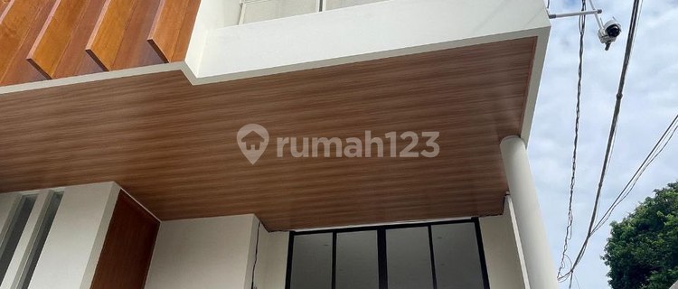 Modern Minimalist 2-Story Hook House in Cinereelit Complex 1