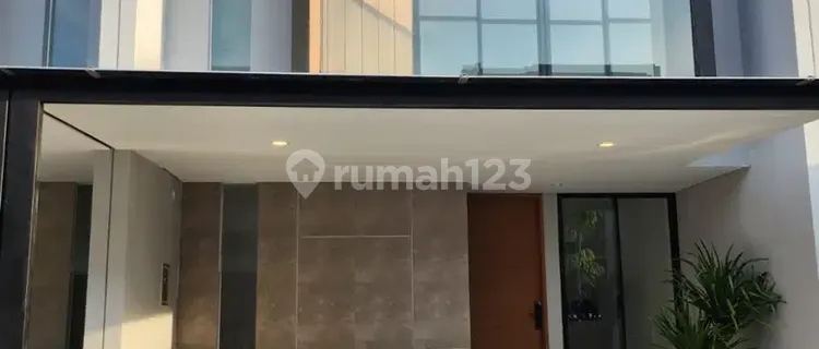 Disewakan Rumah New Gress Dengan Rooftop 1