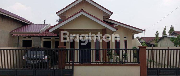 Rumah di kualu di SD IT Insan teladan 1